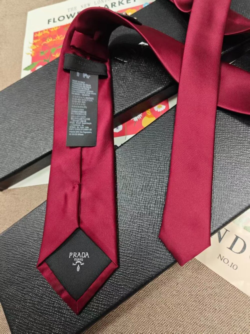 Brand New Prada Red Tie 😘💘 Comes with a gift box Fashion accessories - Picture 6 of 6